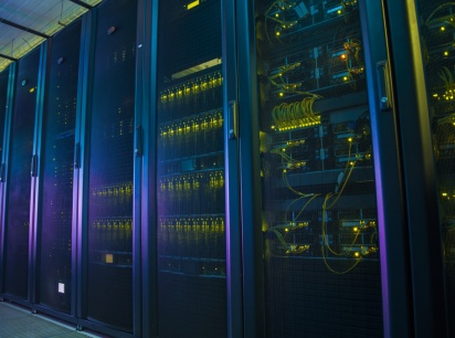 servers 03-stock-maes.jpg
